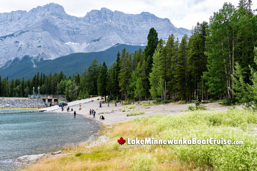 Lake Minnewanka Boat Cruise Shoreline